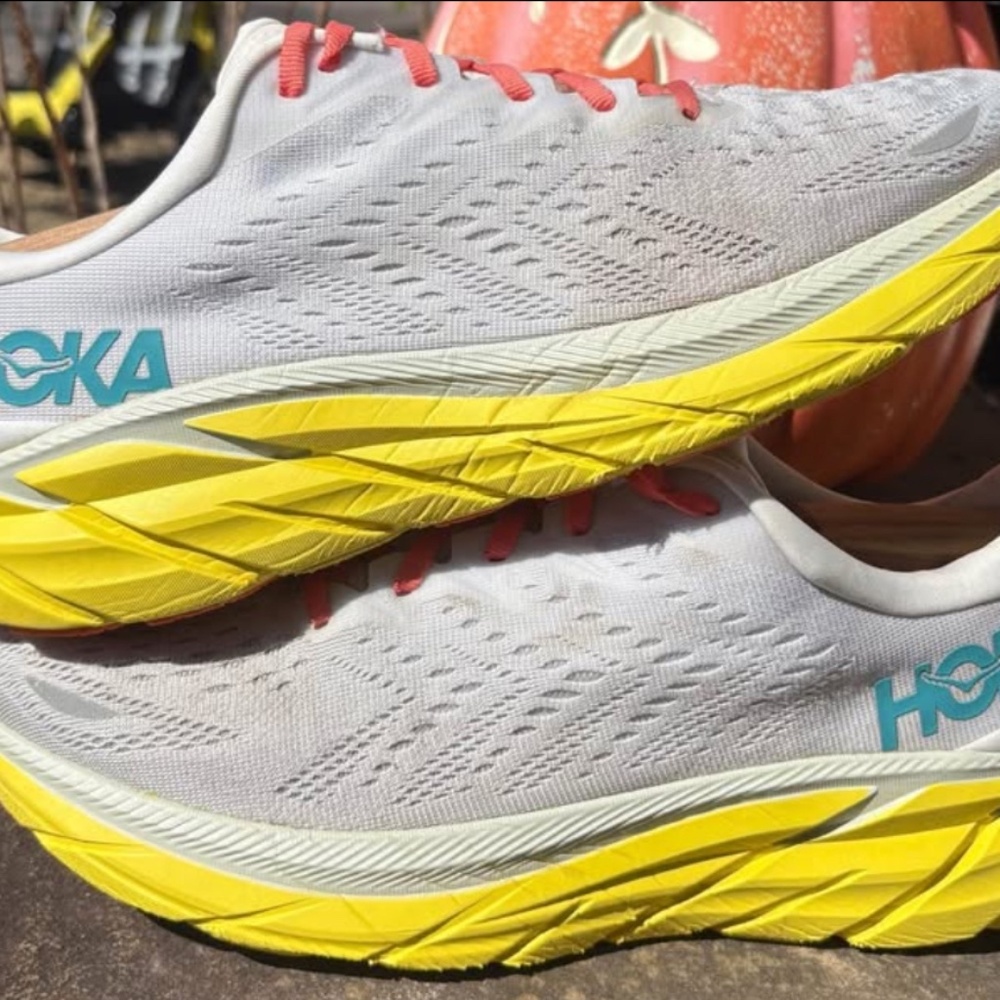 Mens hoka shoes sz 10